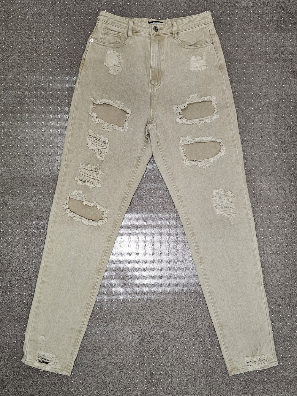 Missguided Tall Riot High Rise Extreme Ripped Mom Jeans Beige Distressed Size 6